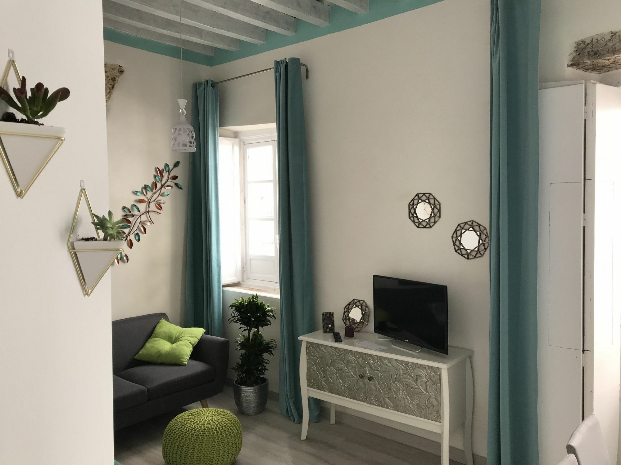 Apartamento Aromas Del Mercado Cadiz Bagian luar foto